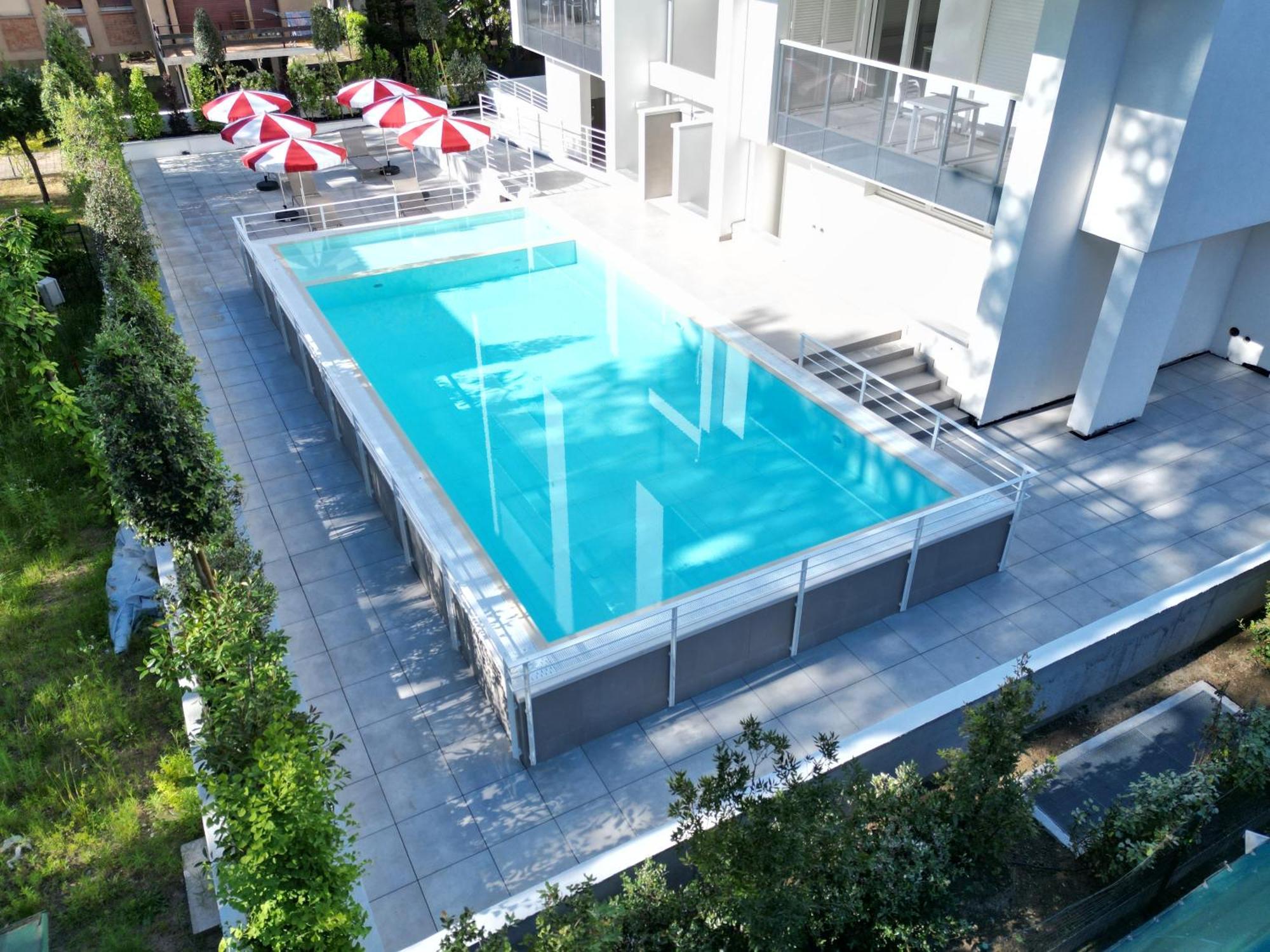 Nuovo Condominio Con Piscina E Garage 比比翁 外观 照片