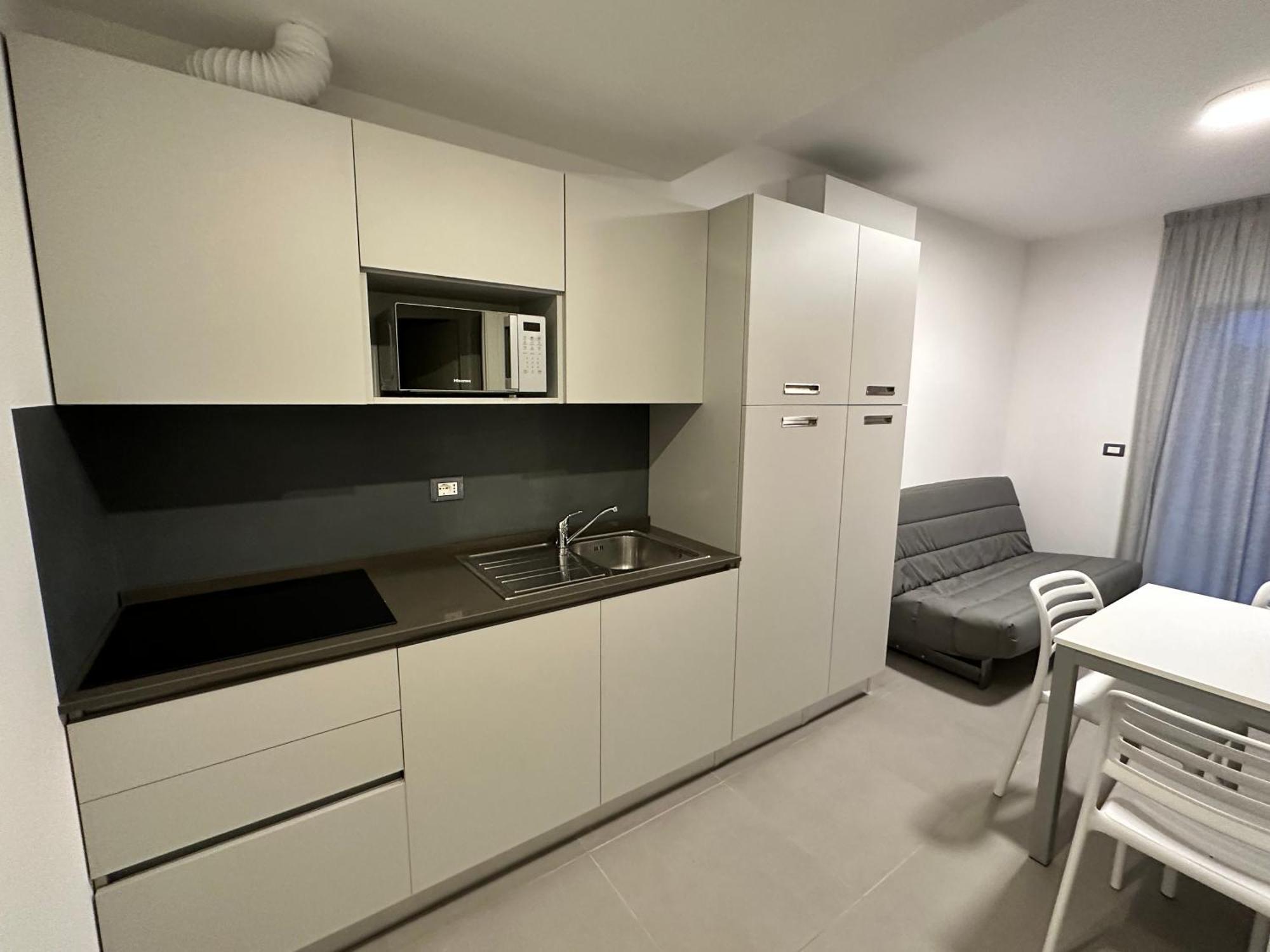 Nuovo Condominio Con Piscina E Garage 比比翁 外观 照片