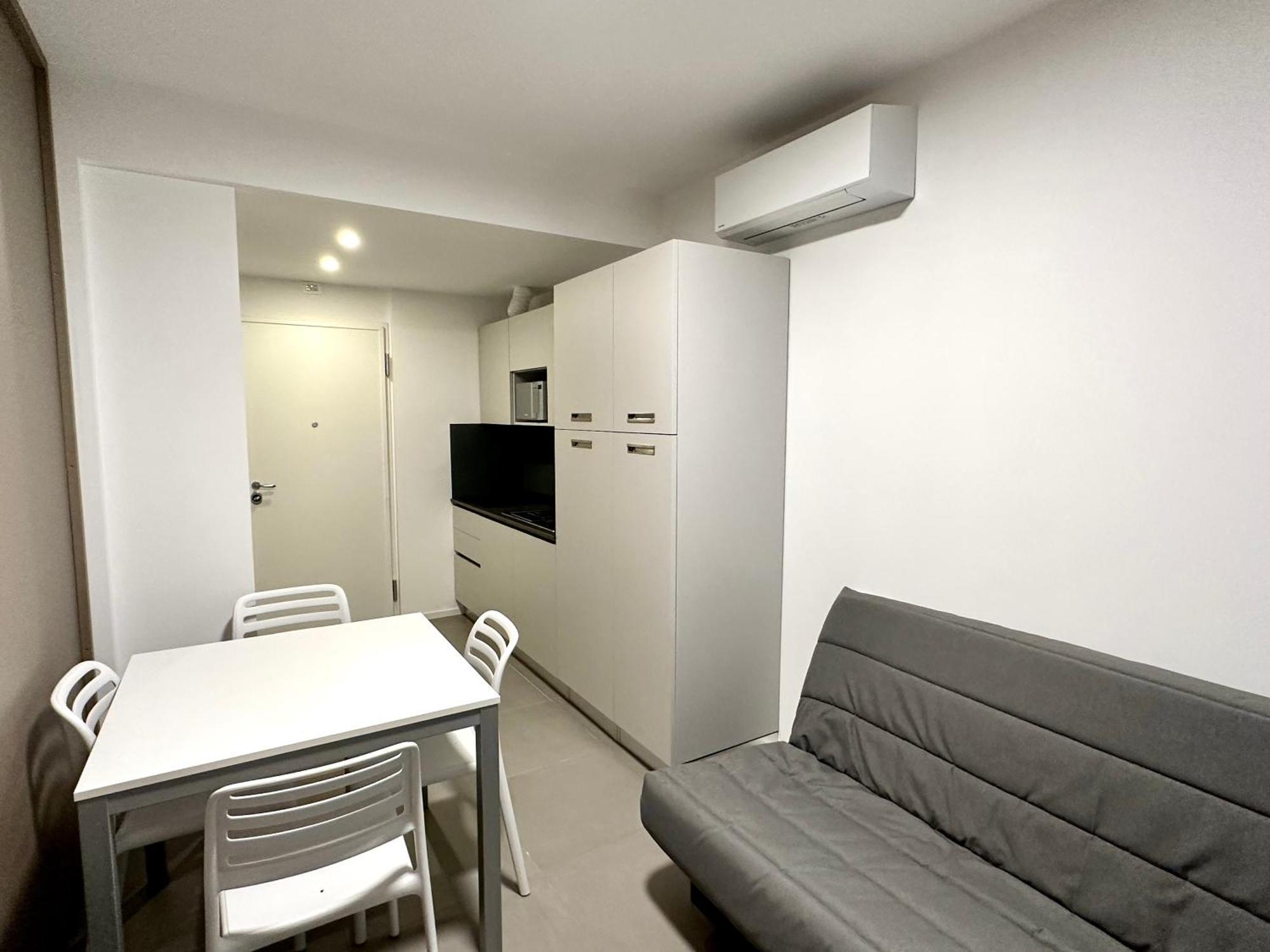 Nuovo Condominio Con Piscina E Garage 比比翁 外观 照片
