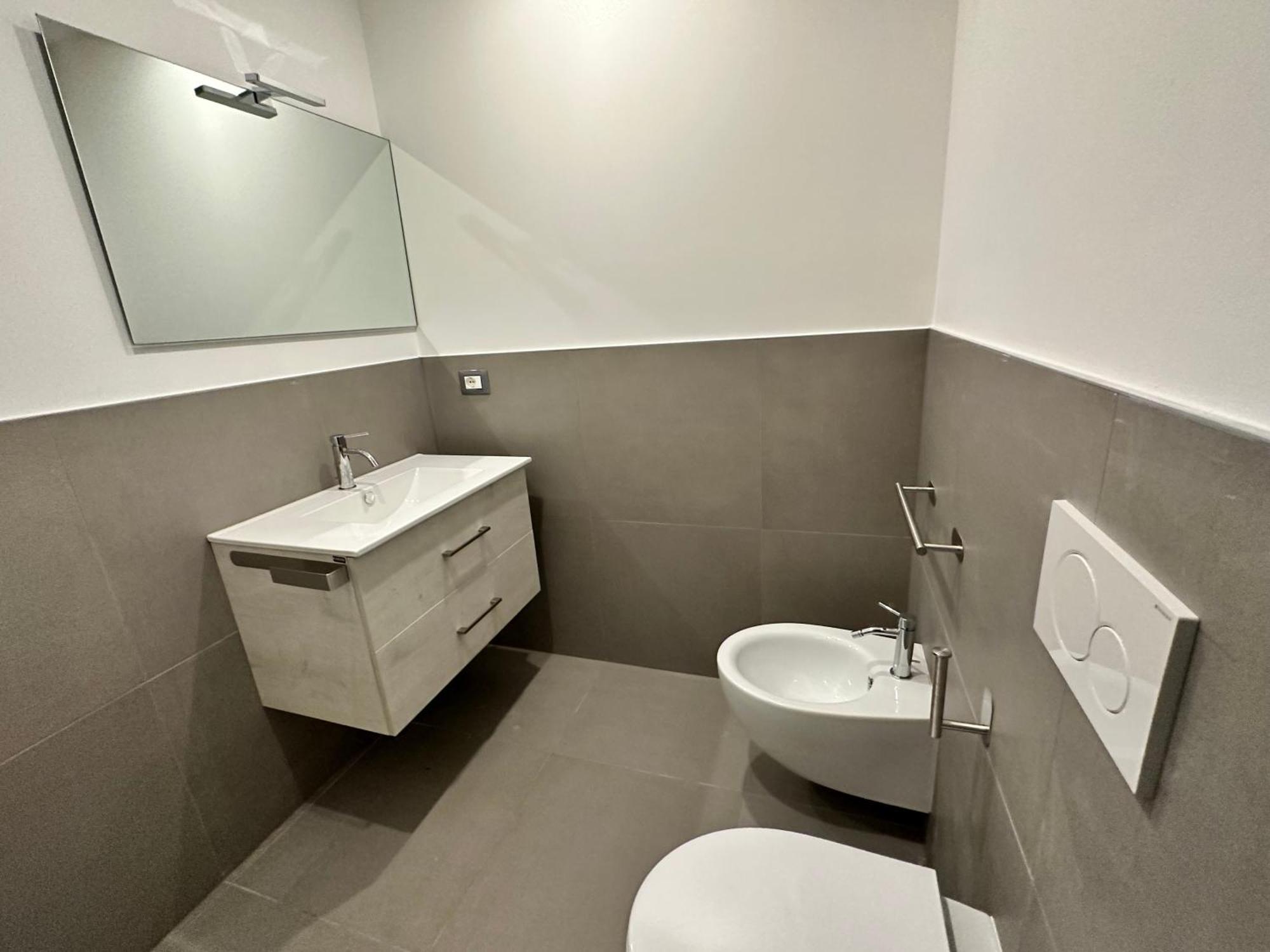 Nuovo Condominio Con Piscina E Garage 比比翁 外观 照片