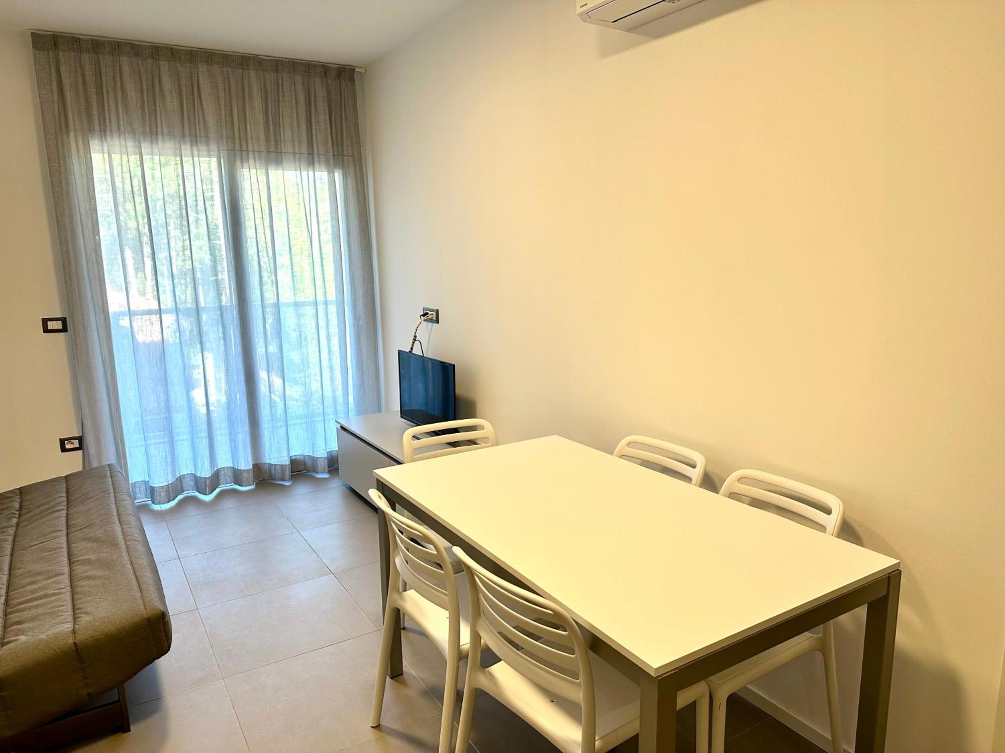 Nuovo Condominio Con Piscina E Garage 比比翁 外观 照片