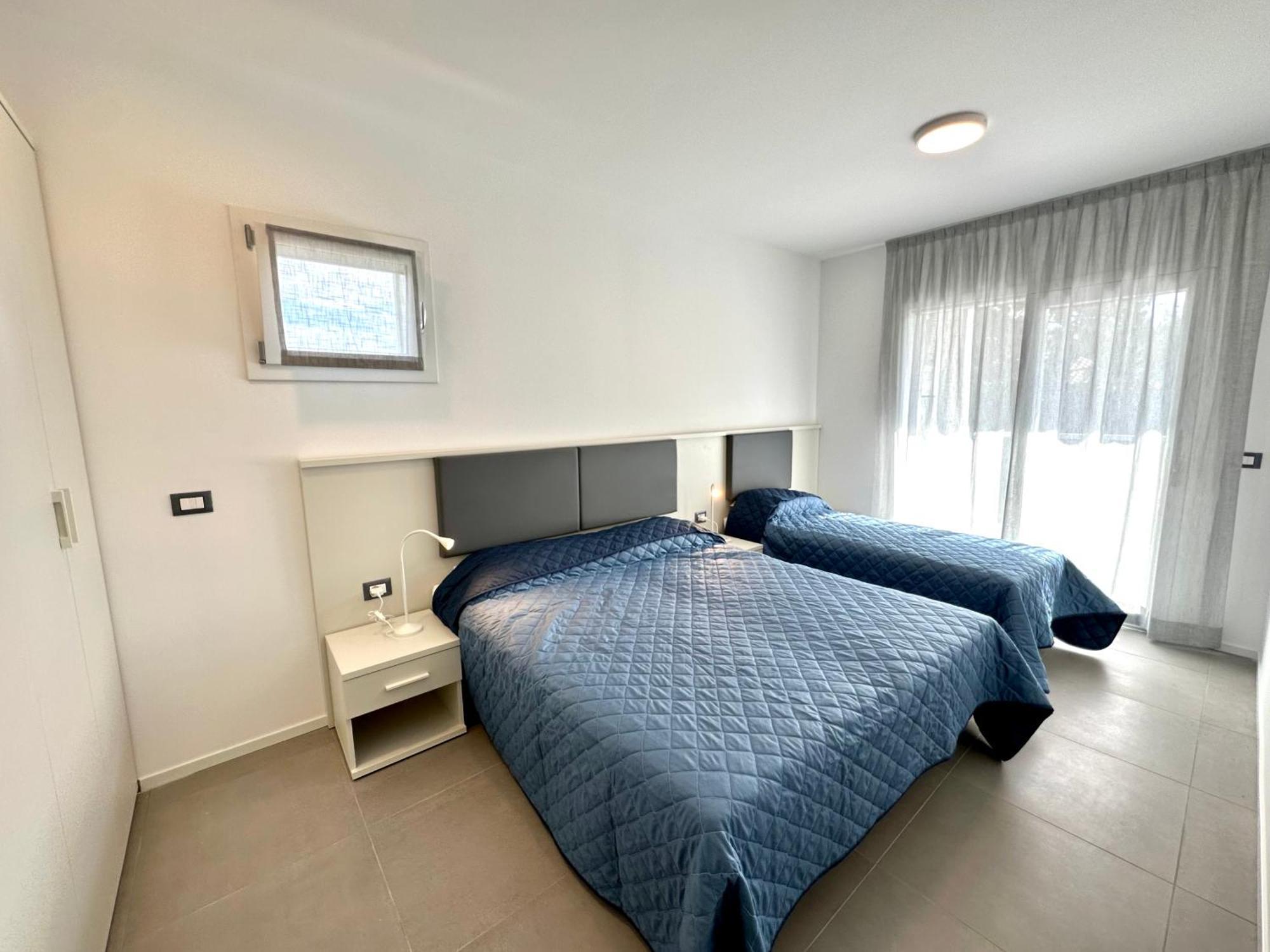 Nuovo Condominio Con Piscina E Garage 比比翁 外观 照片