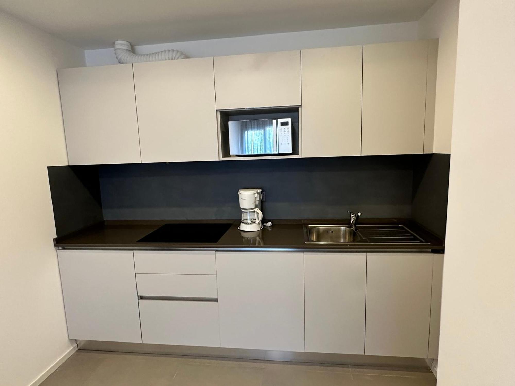Nuovo Condominio Con Piscina E Garage 比比翁 外观 照片